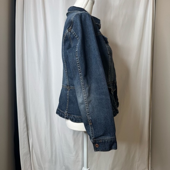 Old Navy Blue Jean Jacket Fitted Tailored Style with Distressing Sz Large - Picture 6 of 11